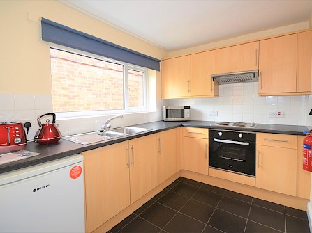 18B, Holberry Gardens, Broomhall, Sheffield S10 2FR - 