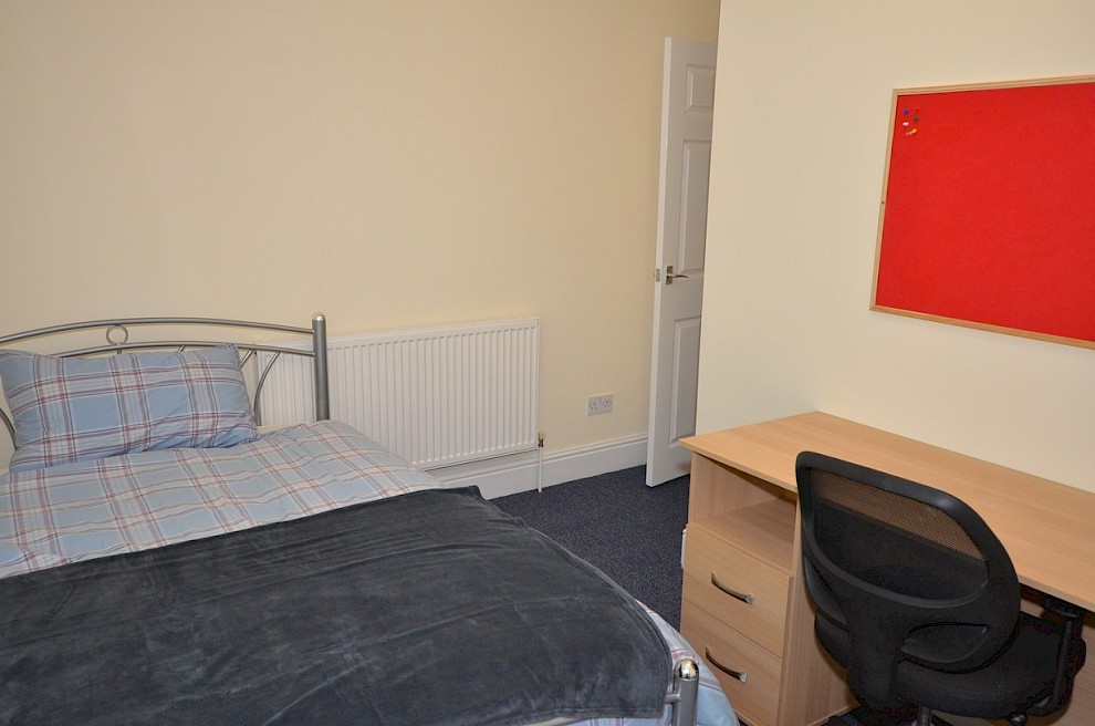 gallery image 6-sawdon-road-sheffield-bedroom2a.jpg