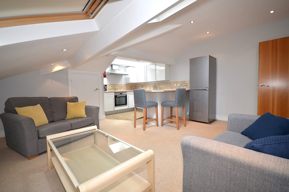 gallery image 01_flat-14-rutland-court.jpg