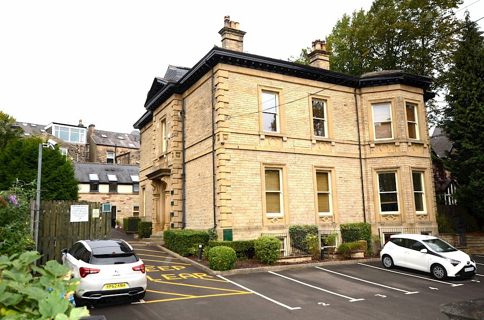 gallery image the-rutland-court-7-broomfield-rd.jpg