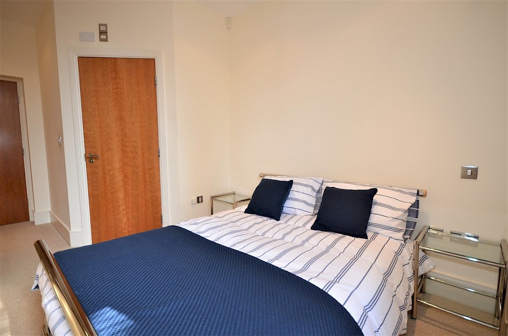 gallery image 03_flat-4-rutland-court-bedroom-1.jpg