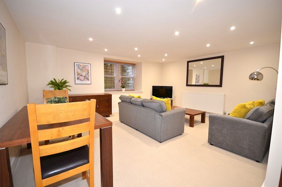 gallery image 03_-flat-1-the-rutland-court.jpg