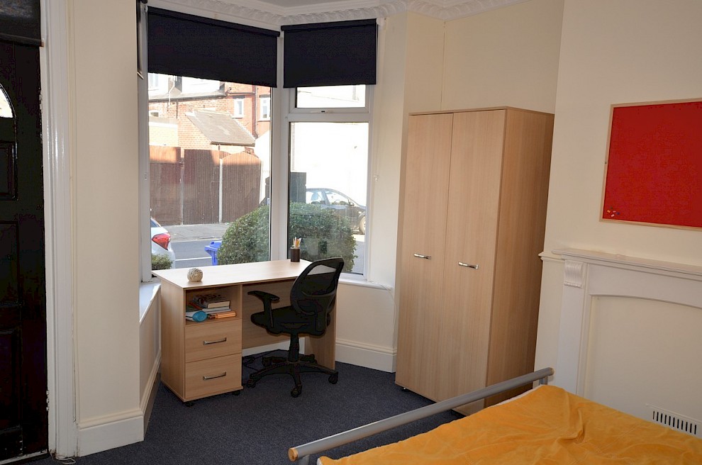 gallery image 36-denham-road-sheffield-bedroom-1.jpg