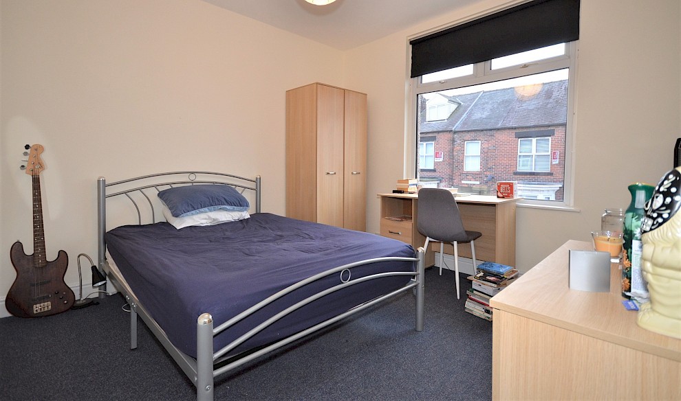 gallery image 05_9-rosedale-road-sheffield-bedroom-2.jpg